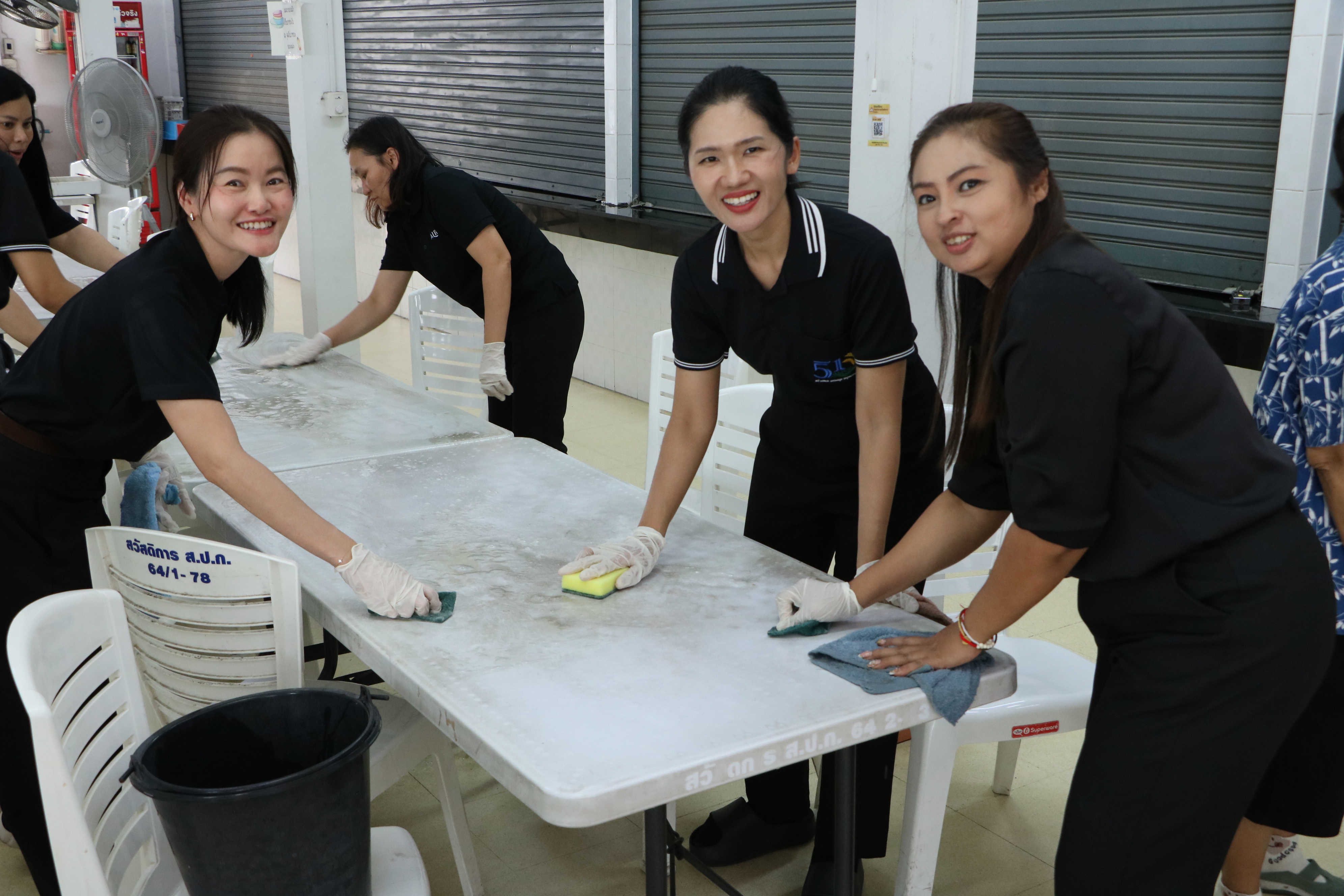 title - ส.ป.ก. โดยกองการเจ้าหน้าที่จัดกิจกรรมสร้างเสริมบรรยากาศและสภาพแวดล้อมที่ดี ในร้านค้าสวัสดิการและโรงอาหารสวัสดิการ